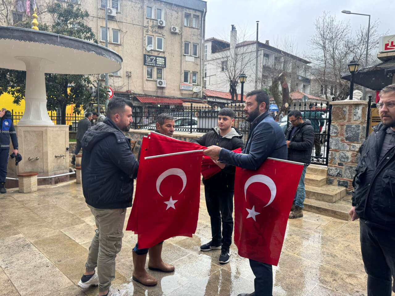 Muğla Ülkü Ocakları’ndan Türk Bayrağıyla Dayanışma Mesajı 13